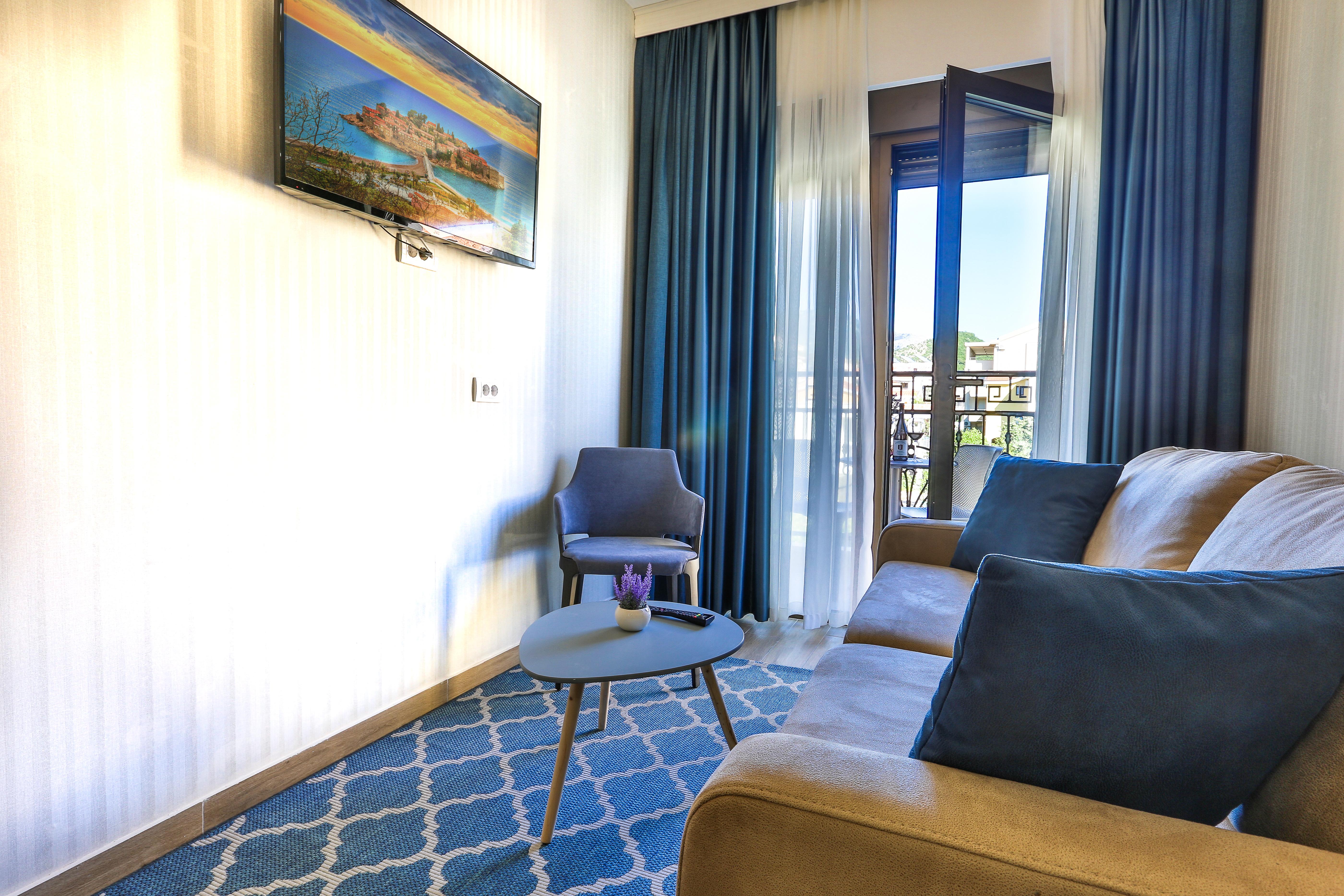 Hotel Harmony By Aycon Petrovac Luaran gambar