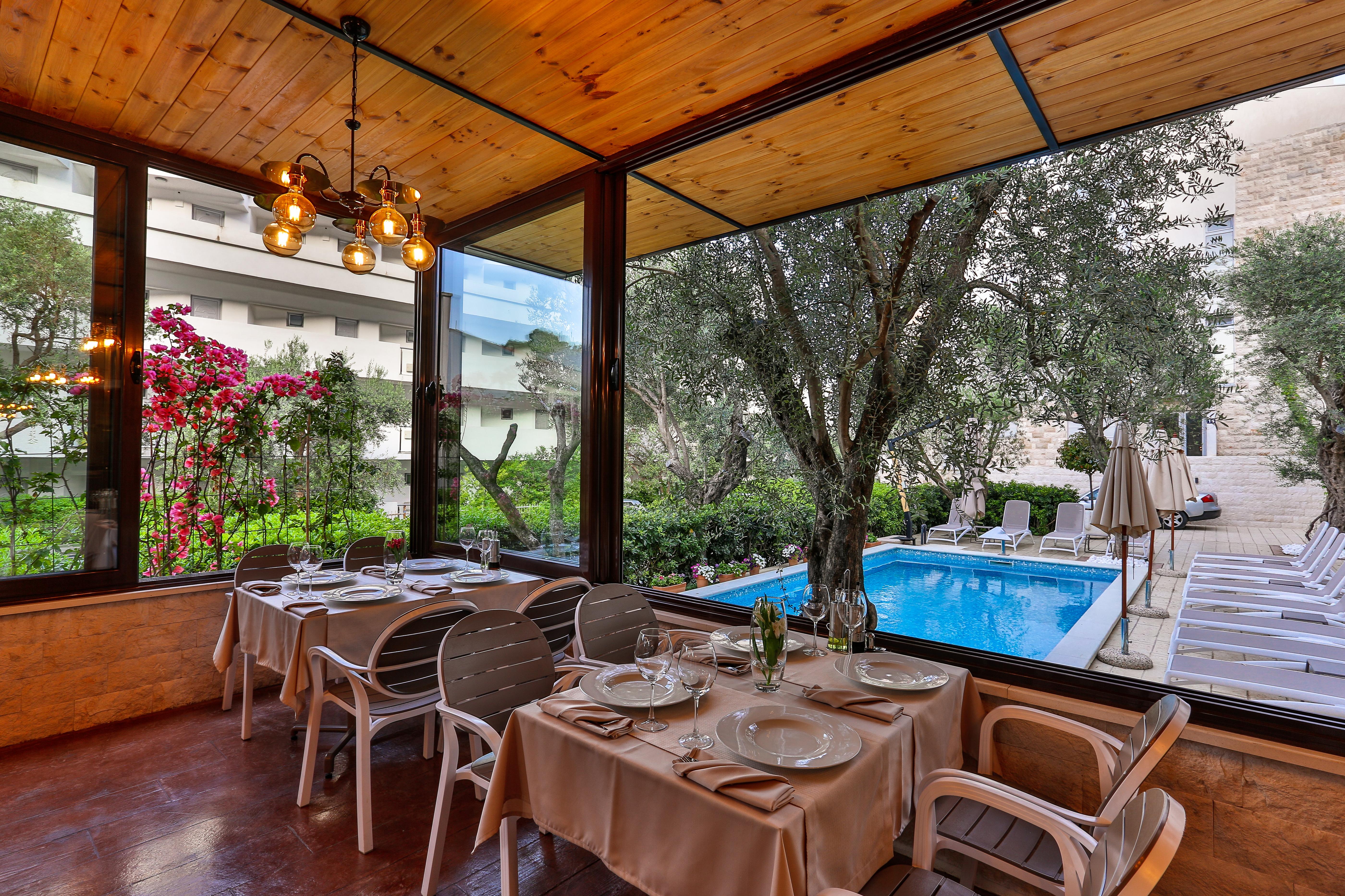 Hotel Harmony By Aycon Petrovac Luaran gambar