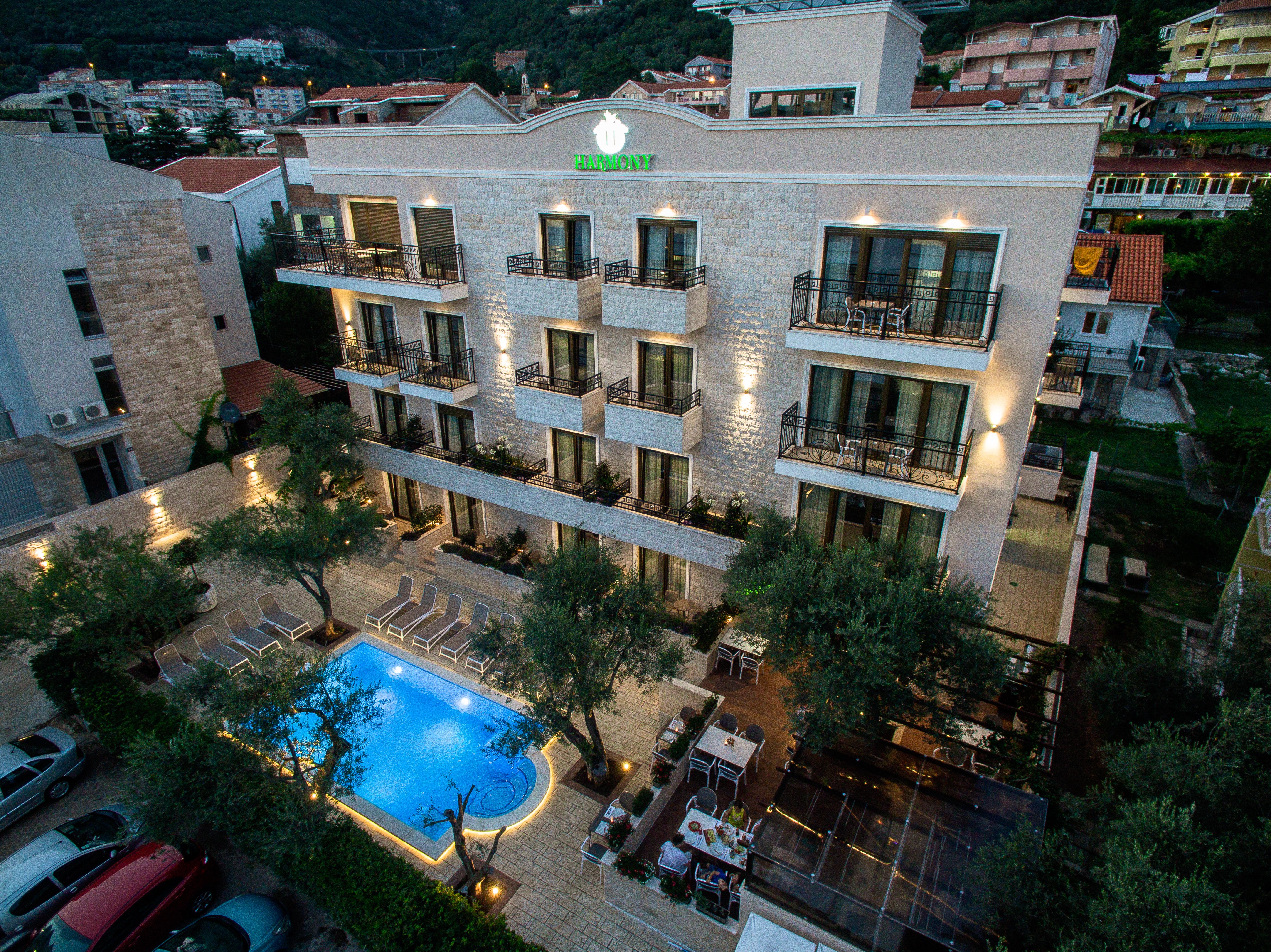 Hotel Harmony By Aycon Petrovac Luaran gambar